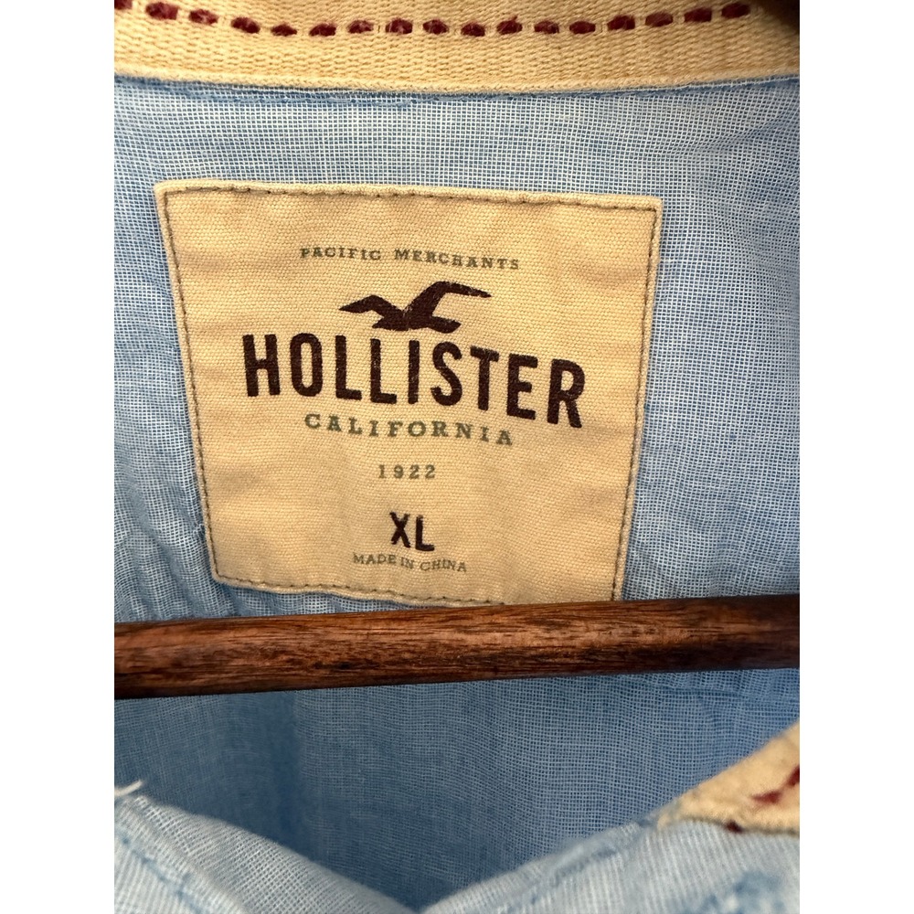 Hollister Mens XL Light Blue Oxford Button Down Shirt Long Sleeve Seagull Logo - Picture 4 of 9